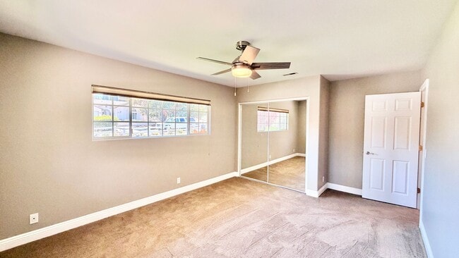 Building Photo - Lovely Single Story Home, Great Neighborhood, Amazing Yard Space, Close distance to Downtown Fall...