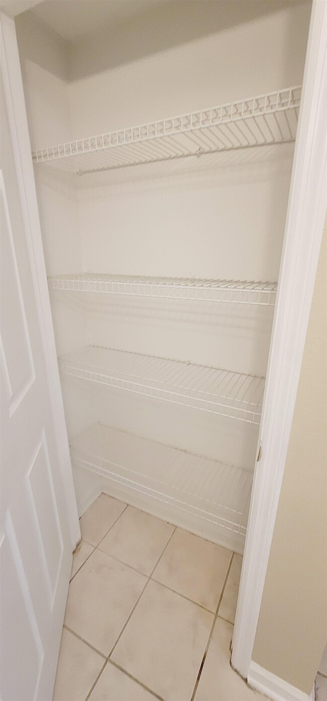 Building Photo - 2740 W Tharpe St