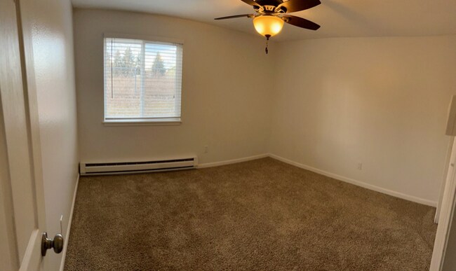 Building Photo - 2931 Virginia Dale Dr