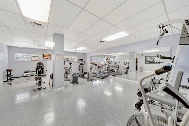 Building Photo - 3400 Galt Ocean Dr
