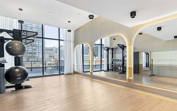 Building Photo - 201 N May St