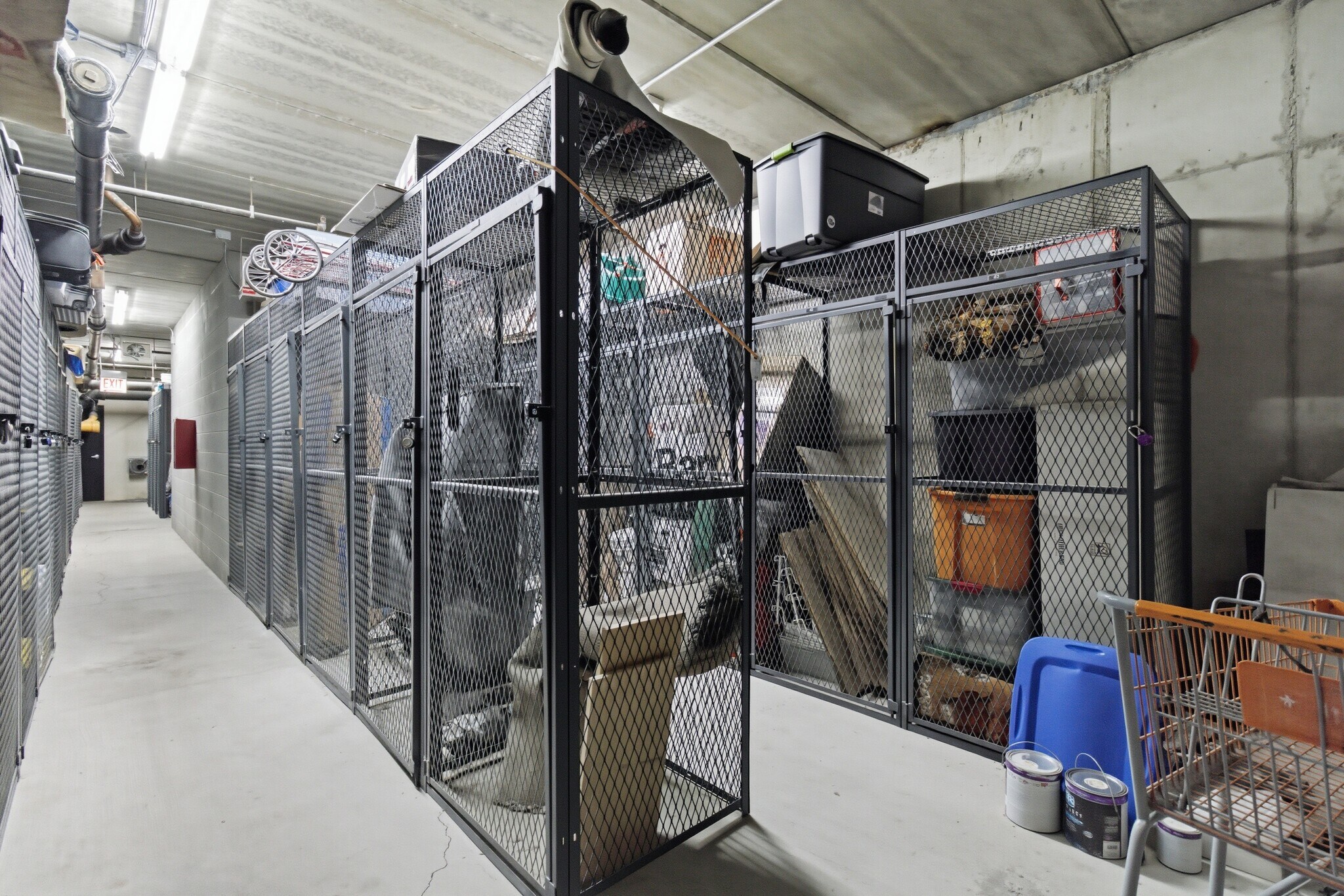 Building Photo - 873 N Larrabee St