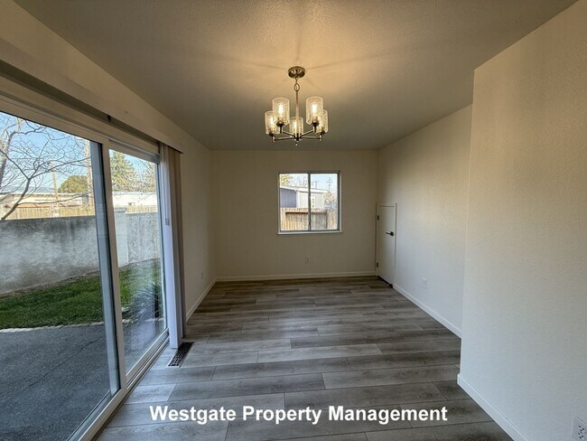 Building Photo - 737 Judith Ct