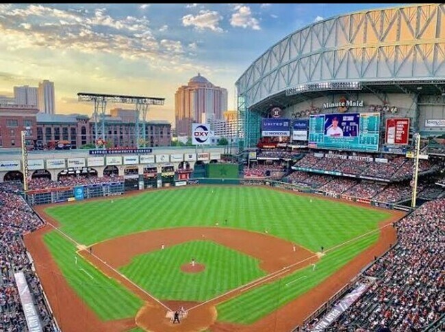 Building Photo - 4334 Jefferson St