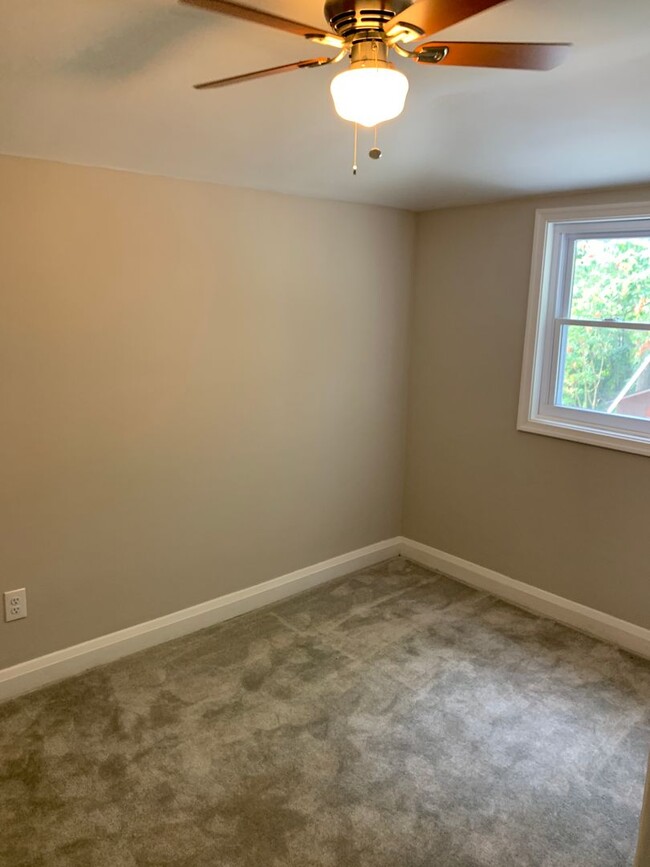 Building Photo - 2 Bedroom, 1 Bath Townhome in Towson, Larg...