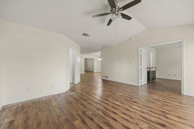 Building Photo - 2504 Brook Hollow Ct