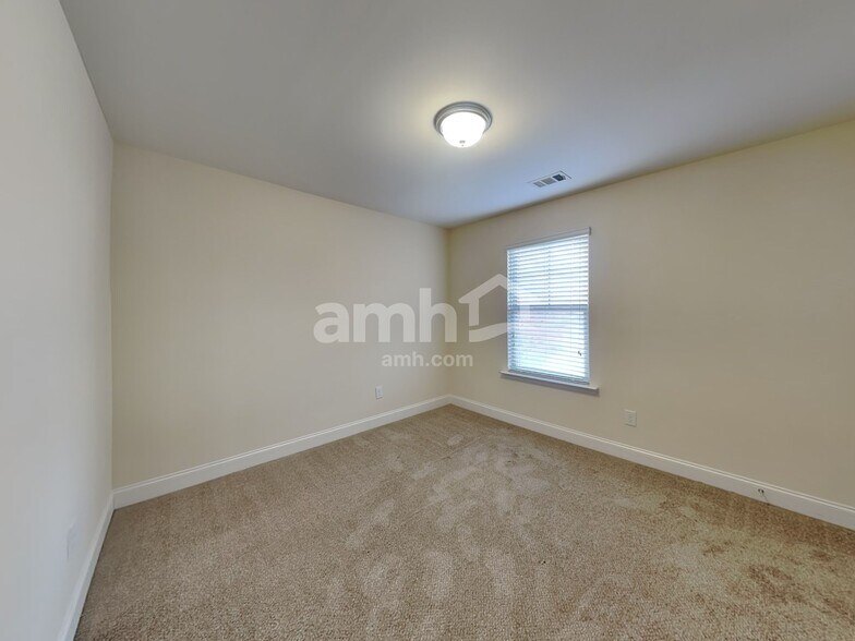 Building Photo - 2535 Beal St