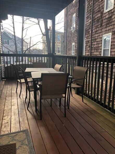 Unit 1 - 6 Bucknam St