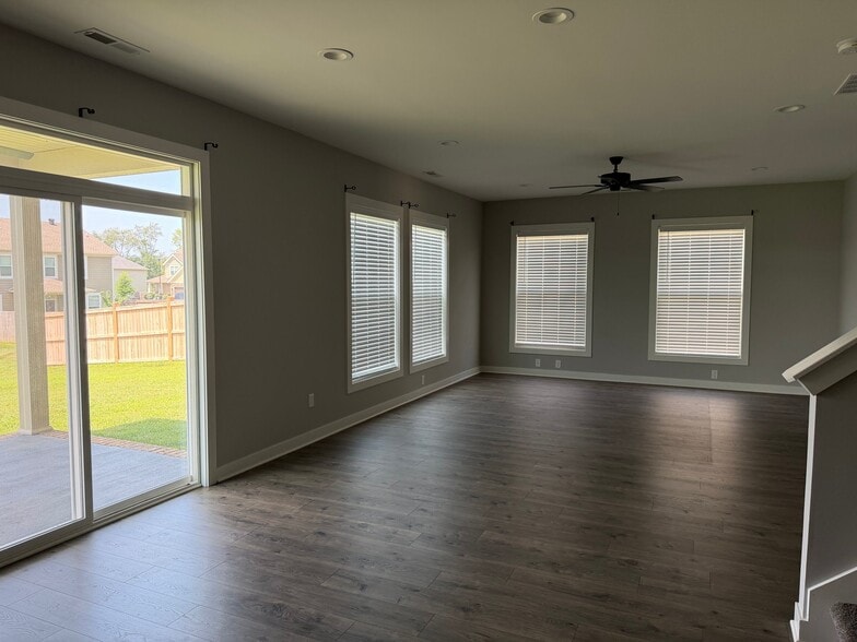 Building Photo - 9351 Woodgate Circle