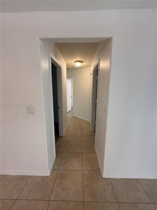 Building Photo - 3262 SW Cohutta St