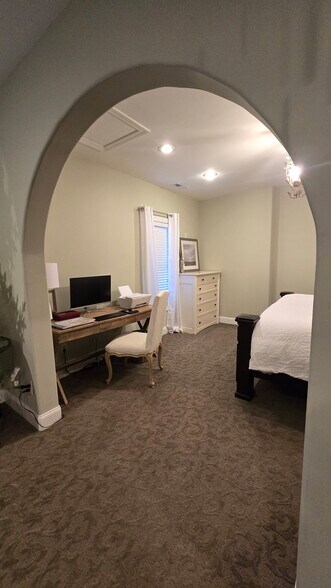 Building Photo - 109 Harborview Dr