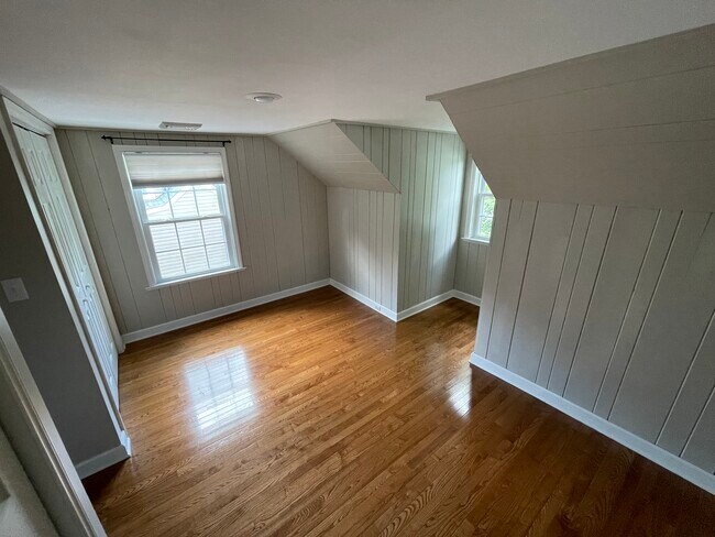 Building Photo - 845 Watson Ave