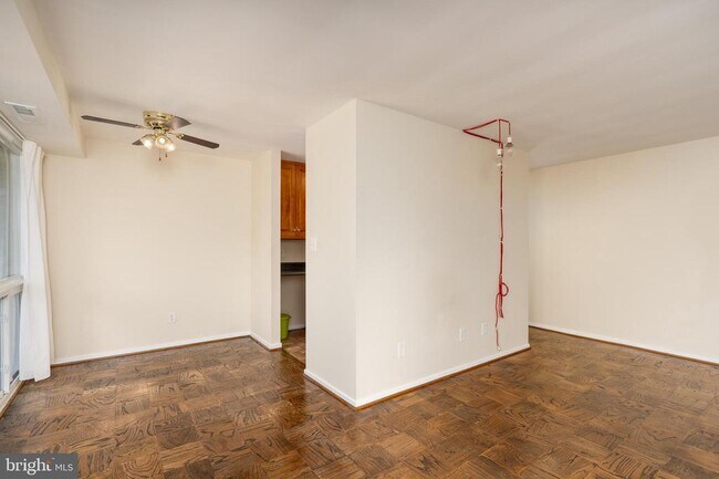 Building Photo - 22 Manor Cir