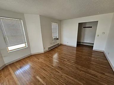 Building Photo - 608 King St