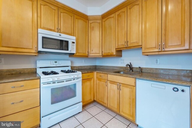 Building Photo - 734 Ivy League Ln