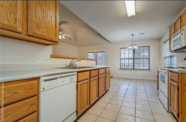 Building Photo - 32 Watson Dr