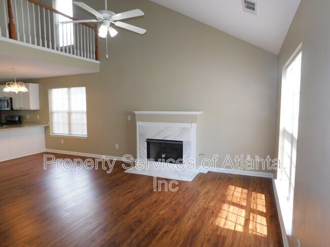Building Photo - 202 Woodland Way