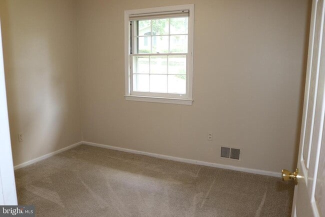 Building Photo - 8634 Aberdeen Ct