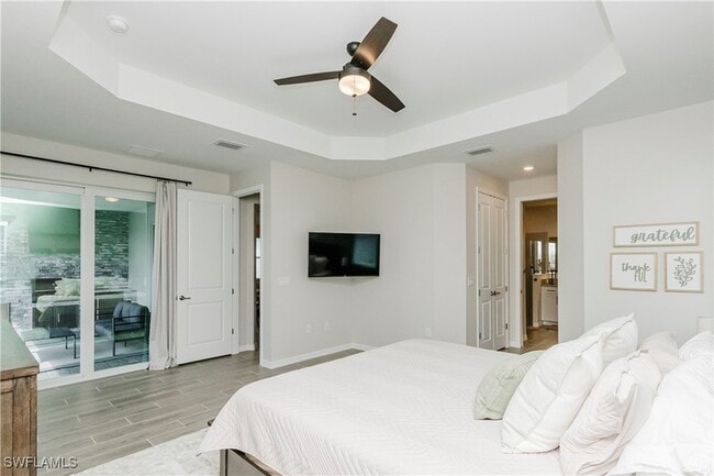 Building Photo - 15862 Sugar Hl Dr