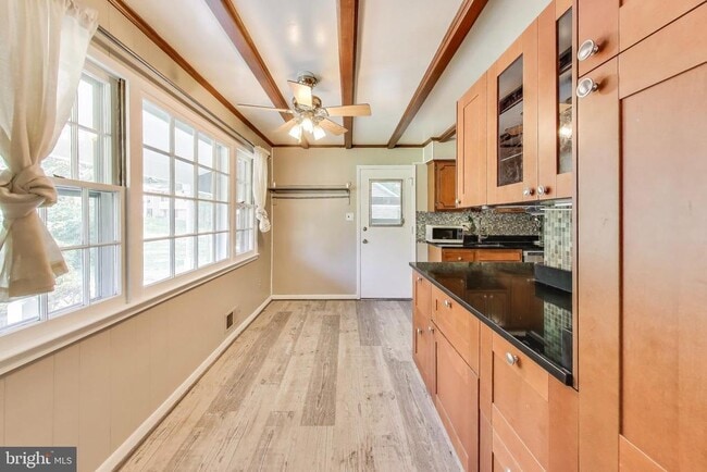 Building Photo - 5406 Parkvale Terrace