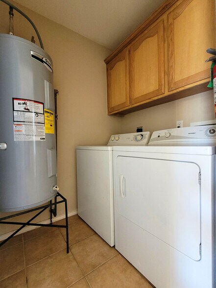 Building Photo - 2502 Cervantes Ave