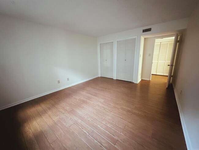 Building Photo - 142 Lake Hamilton Dr