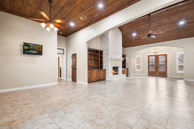 Building Photo - 25815 Ralph Fair Rd