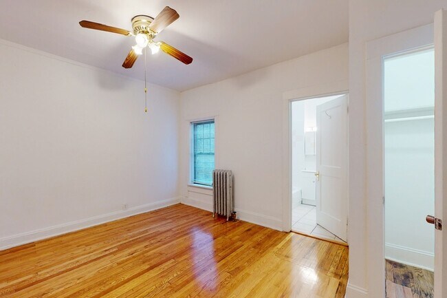 Floorplan - 5335-5337 S. Woodlawn Avenue