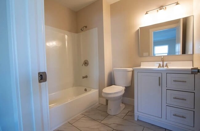 Building Photo - Remodeled Single-Family Home