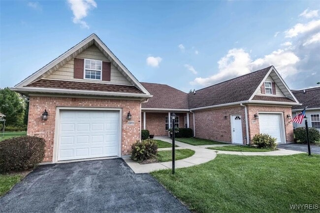 Primary Photo - 6979 Peppertree Ct