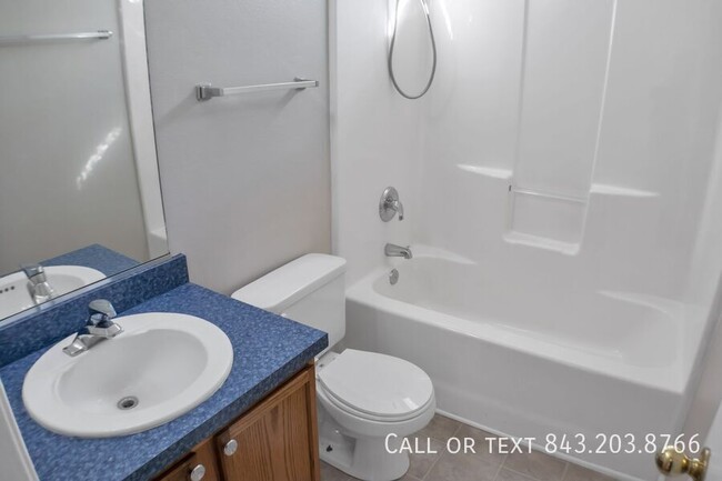 Building Photo - 9990 Hallsford Dr