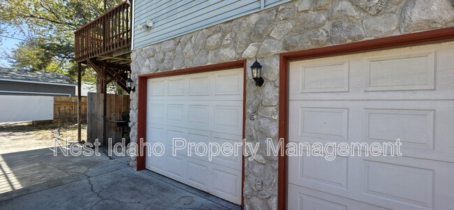 Building Photo - 1818 S Arcadia St