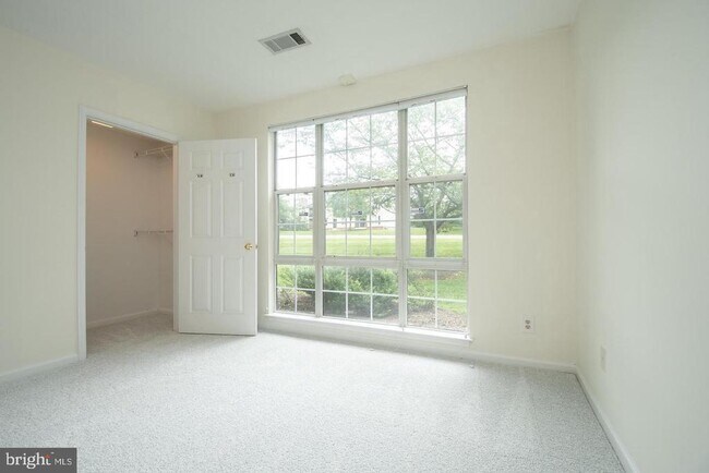 Building Photo - 20273 Beechwood Terrace