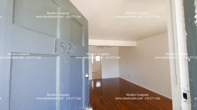 Building Photo - Charming 2 bd/ 1 bth apartment in Point Lo...