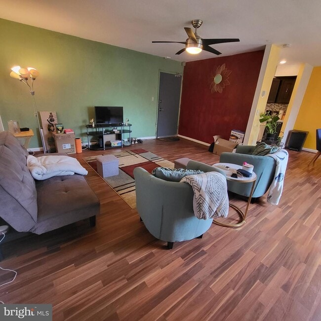 Building Photo - 95 E Wayne Ave