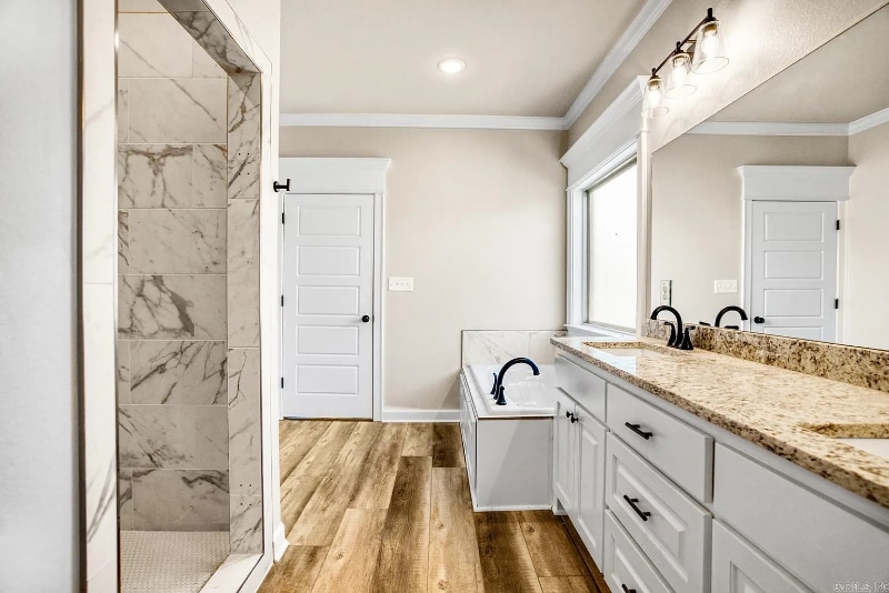 Building Photo - 17404 Crooked Oak Dr