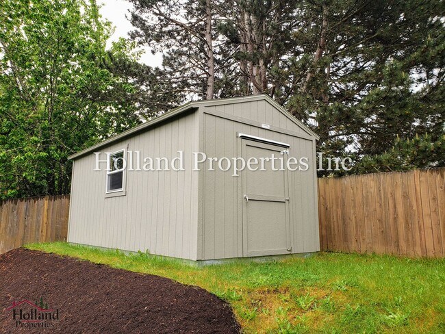 Building Photo - 20320 SW Clarion St