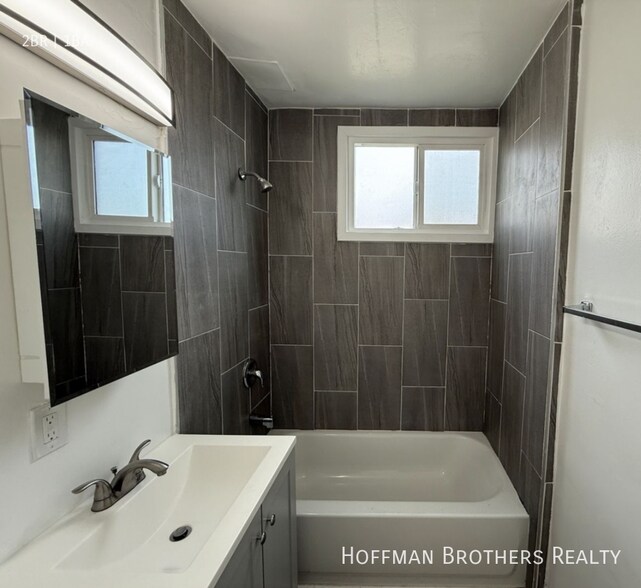 Building Photo - 7339 Woodman Ave