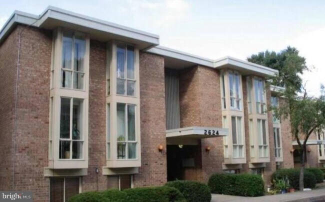 Building Photo - 2624 Redcoat Dr