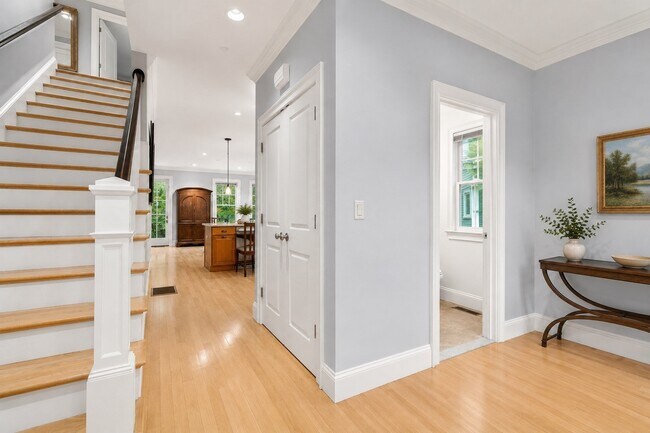 Building Photo - 36 Journeys End Ln