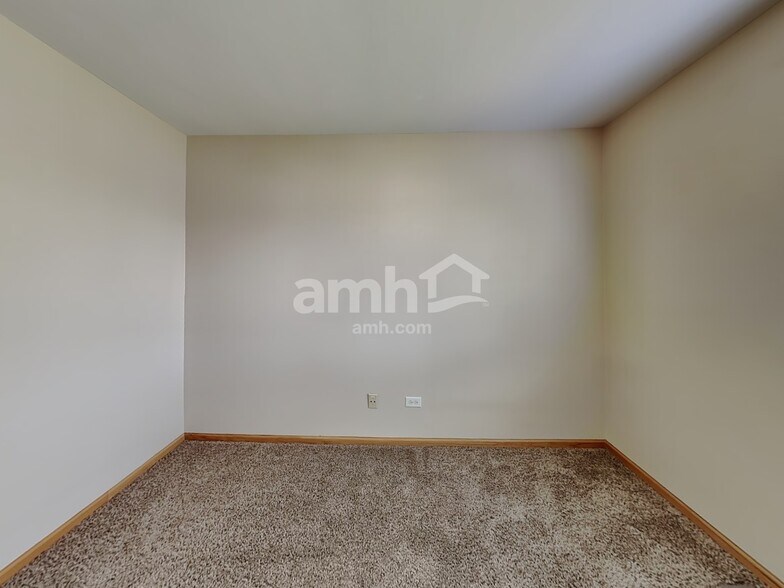 Building Photo - 5913 Arbor Gate Dr