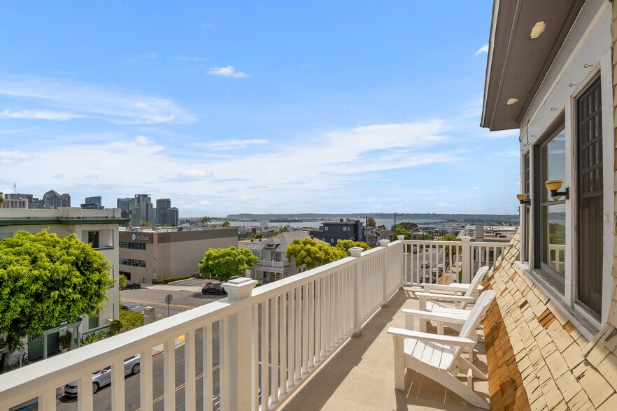 Building Photo - 2121 1st Ave