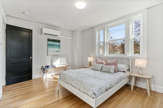 Building Photo - 41 Butler Rd