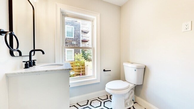 Building Photo - 44 Mercer St