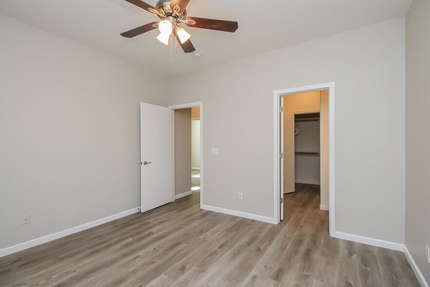 Building Photo - 2593 S Powell Rd