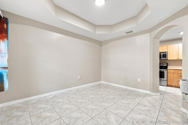 Building Photo - 732 SW 106th Ave