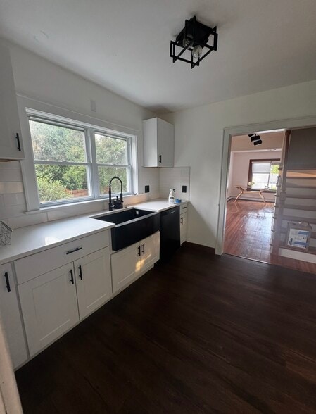 Building Photo - 47 E Gilson Ave