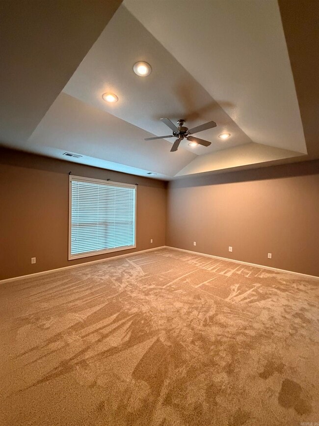 Building Photo - 31 Enclave Cir