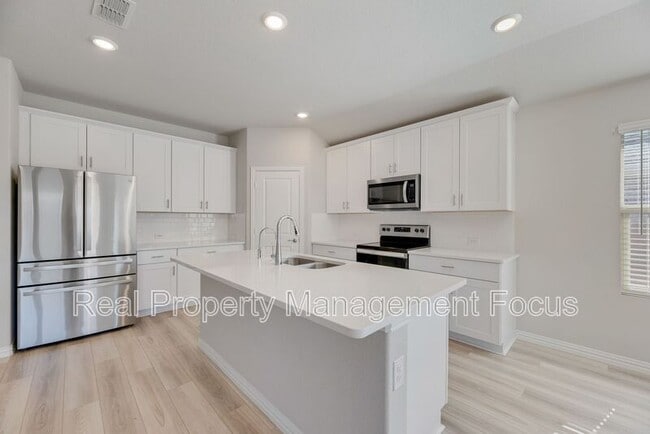 Building Photo - 203 Rocky Rd