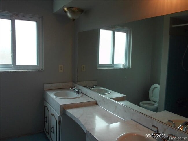 Building Photo - 36890 Weber Dr